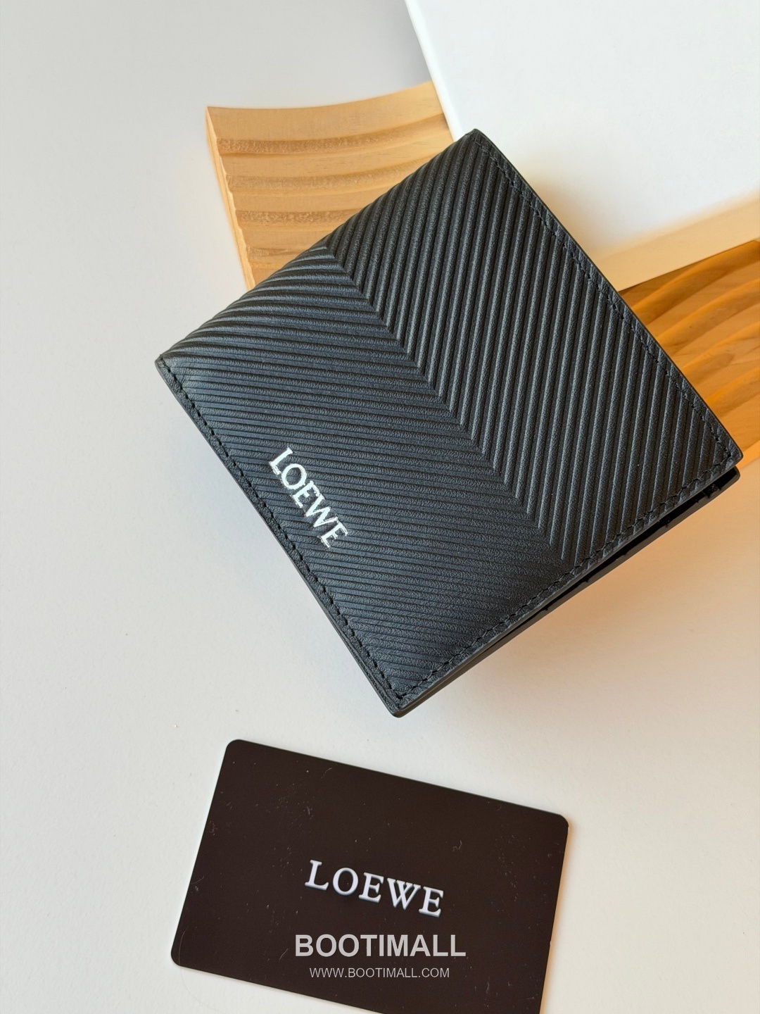 Loewe Puzzle Pebbled Calfskin Bi-Fold Wallet 로에베 퍼즐 페블드 카프스킨 반지갑 L1146 11cm 3
