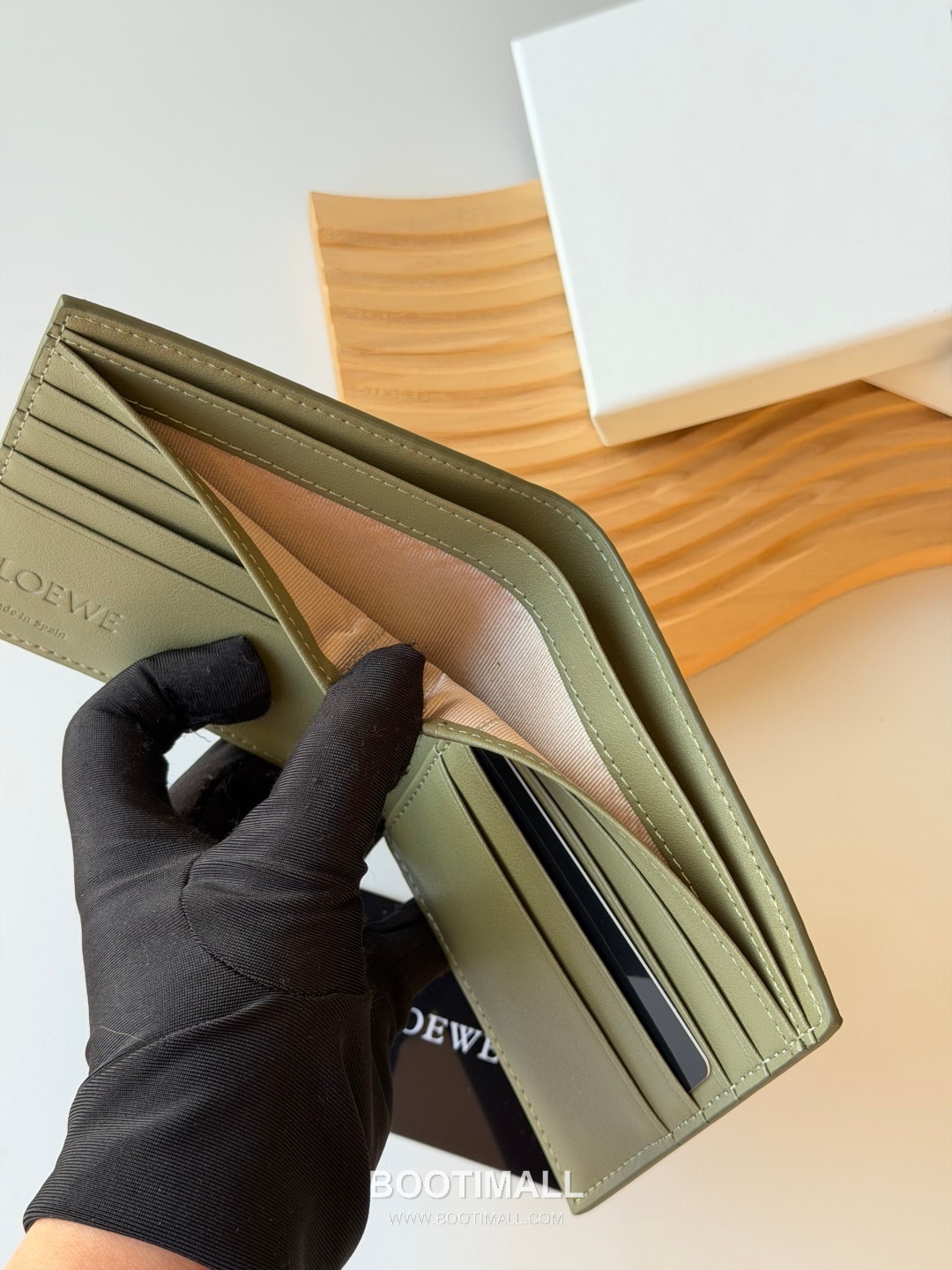 Loewe Puzzle Pebbled Calfskin Bi-Fold Wallet 로에베 퍼즐 페블드 카프스킨 반지갑 L1146 11cm 9