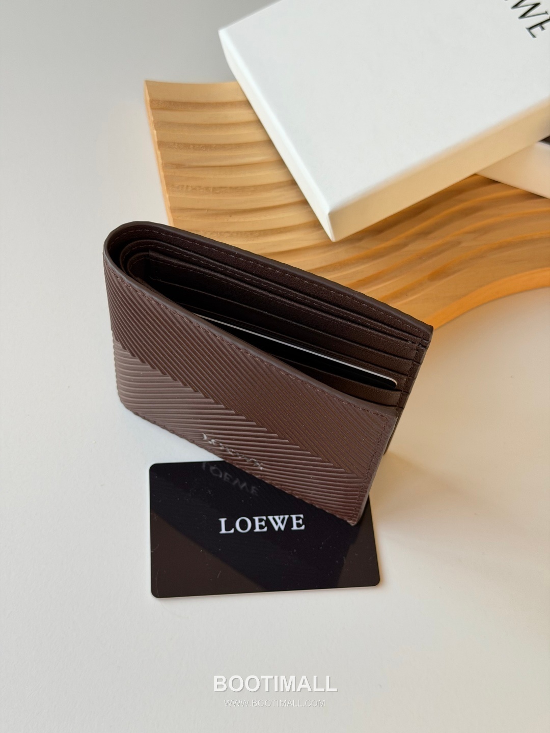Loewe Puzzle Pebbled Calfskin Bi-Fold Wallet 로에베 퍼즐 페블드 카프스킨 반지갑 L1146 11cm 4