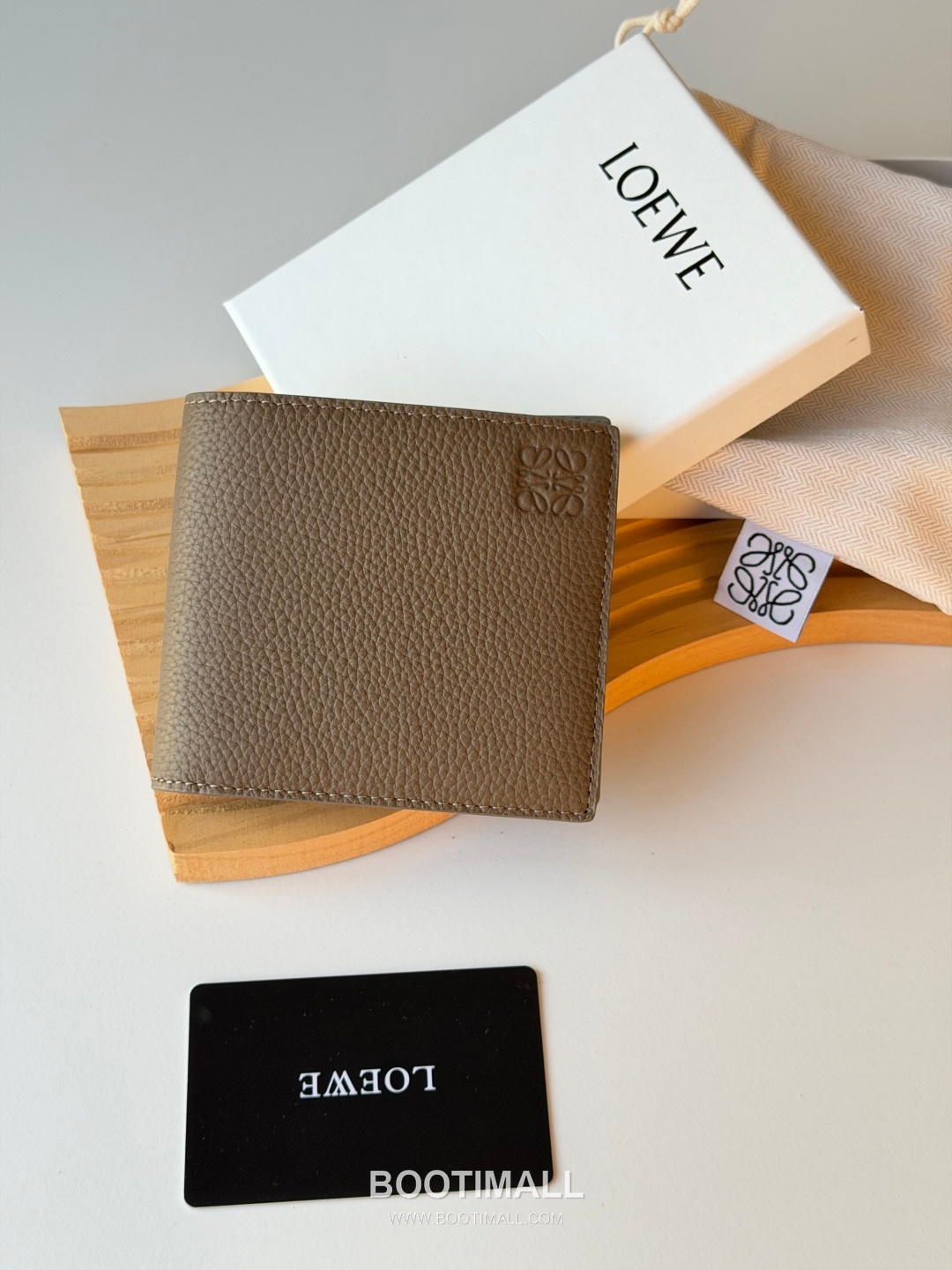 Loewe Puzzle Pebbled Calfskin Bi-Fold Wallet 로에베 퍼즐 페블드 카프스킨 반지갑 L1147 11cm 1