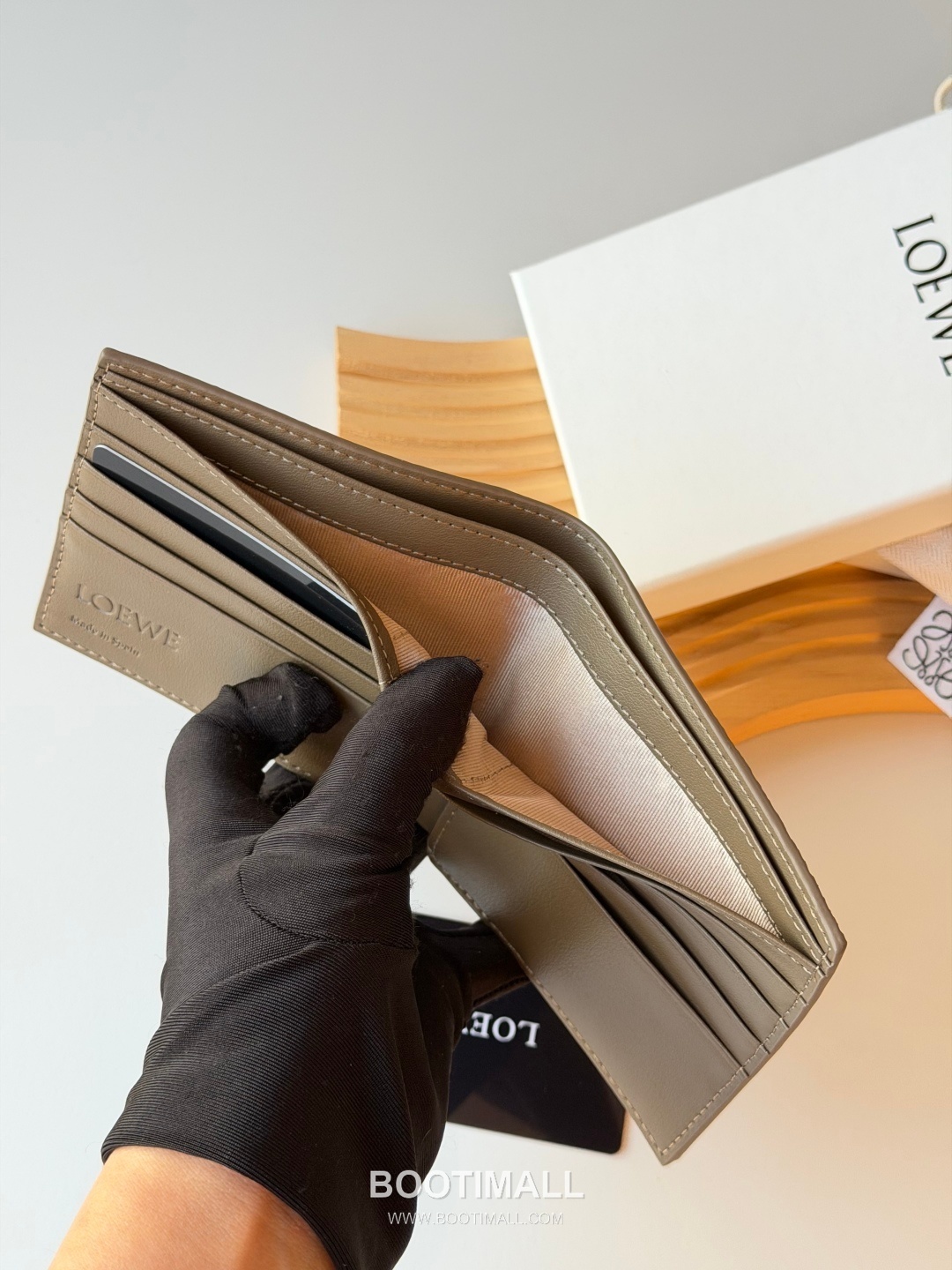 Loewe Puzzle Pebbled Calfskin Bi-Fold Wallet 로에베 퍼즐 페블드 카프스킨 반지갑 L1147 11cm 9