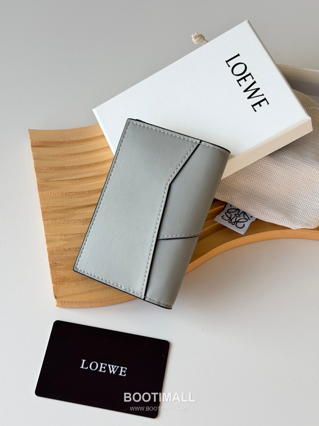 Loewe Puzzle Smooth Calfskin Pocket Organizer Card Holder 로에베 퍼즐 스무스 카프스킨 포켓 오거나이저 카드지갑 L1132 11cm 2