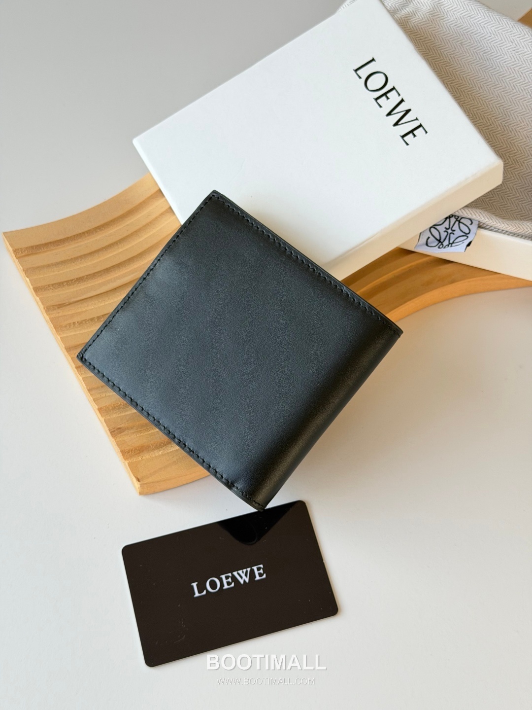 Loewe Puzzle Embossed Smooth Calfskin Bi-Fold Wallet 로에베 퍼즐 엠보싱 스무스 카프스킨 반지갑 L1139 11cm 3