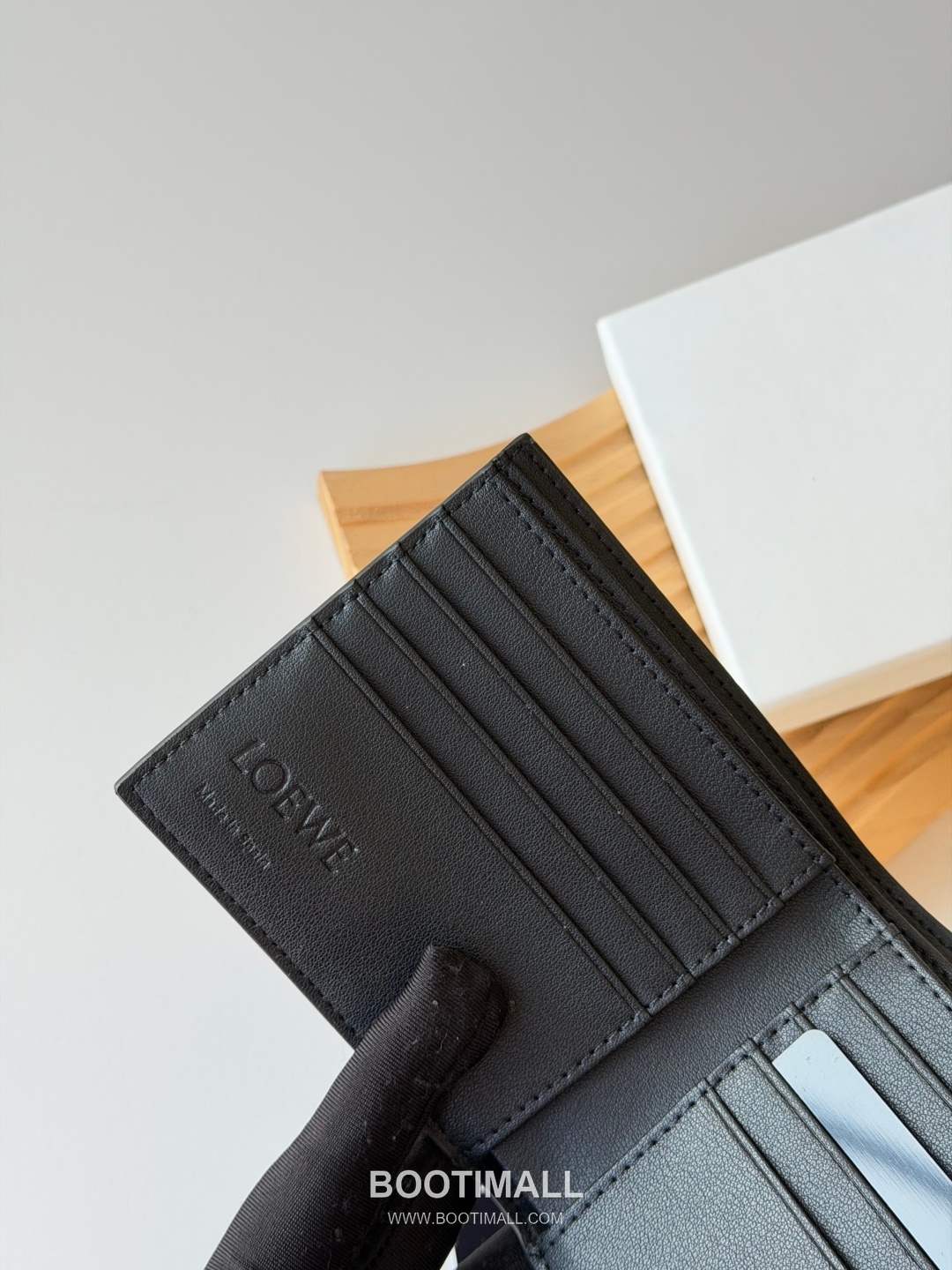 Loewe Puzzle Embossed Smooth Calfskin Bi-Fold Wallet 로에베 퍼즐 엠보싱 스무스 카프스킨 반지갑 L1139 11cm 8