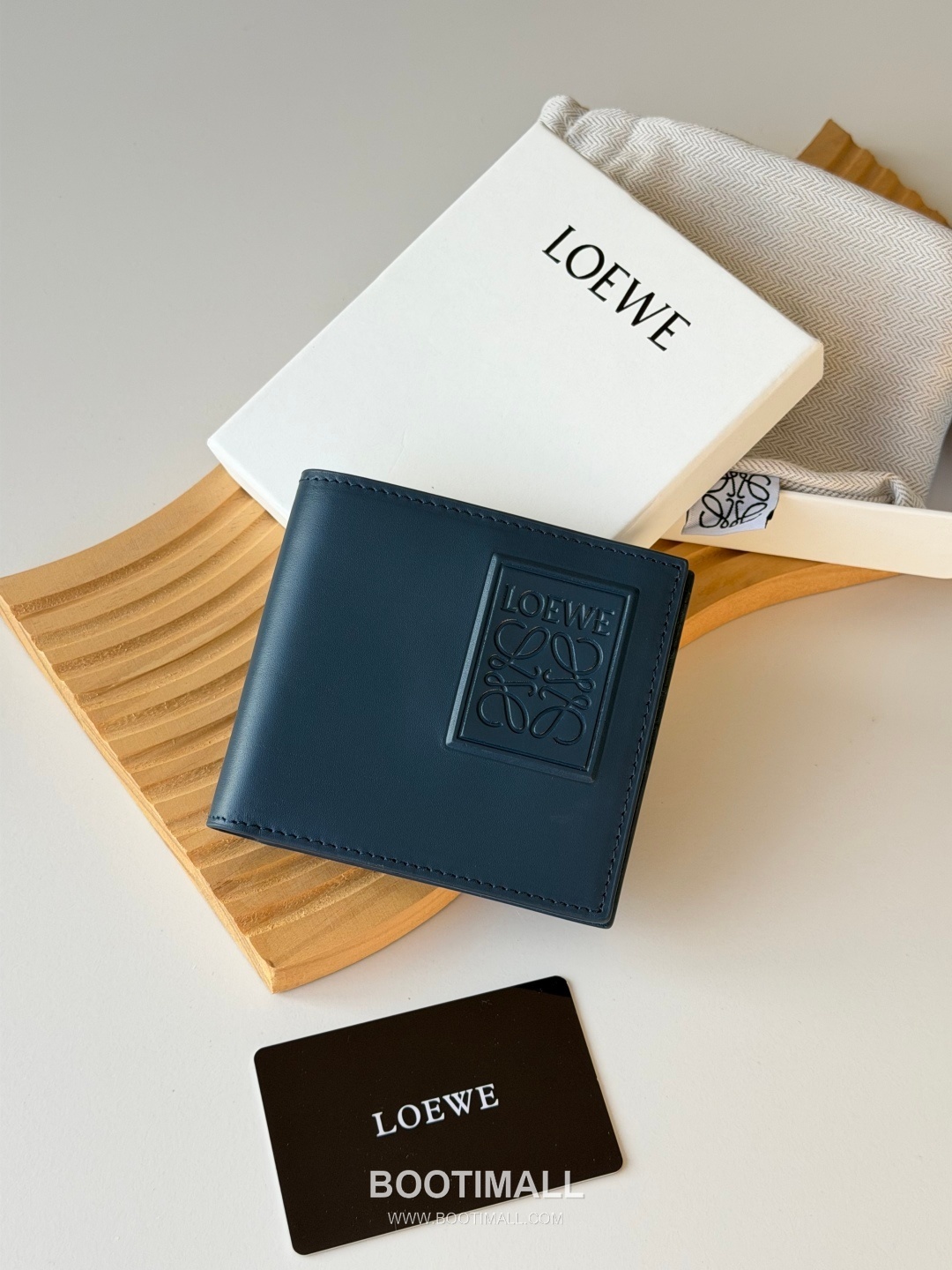 Loewe Puzzle Embossed Smooth Calfskin Bi-Fold Wallet 로에베 퍼즐 엠보싱 스무스 카프스킨 반지갑 L1139 11cm 1