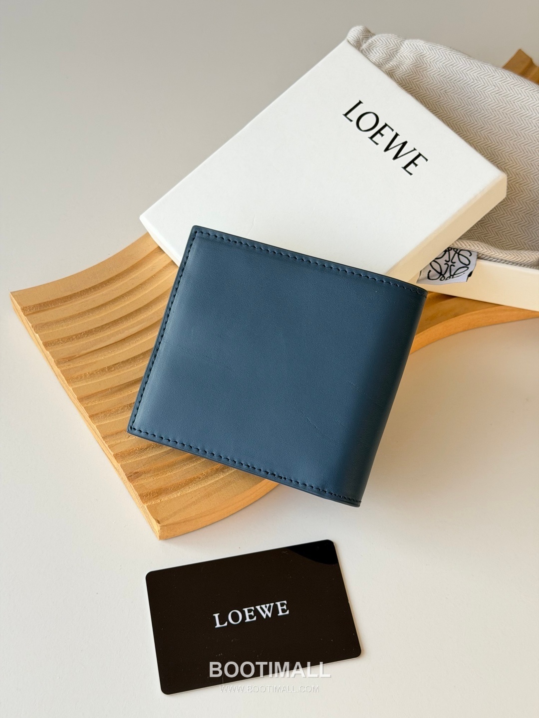 Loewe Puzzle Embossed Smooth Calfskin Bi-Fold Wallet 로에베 퍼즐 엠보싱 스무스 카프스킨 반지갑 L1139 11cm 3