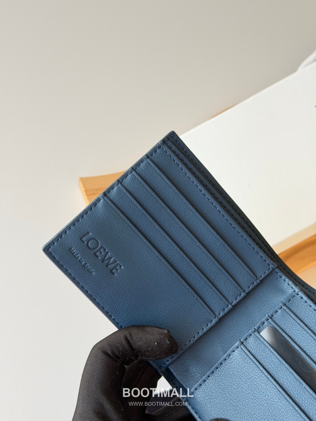 Loewe Puzzle Embossed Smooth Calfskin Bi-Fold Wallet 로에베 퍼즐 엠보싱 스무스 카프스킨 반지갑 L1139 11cm 7