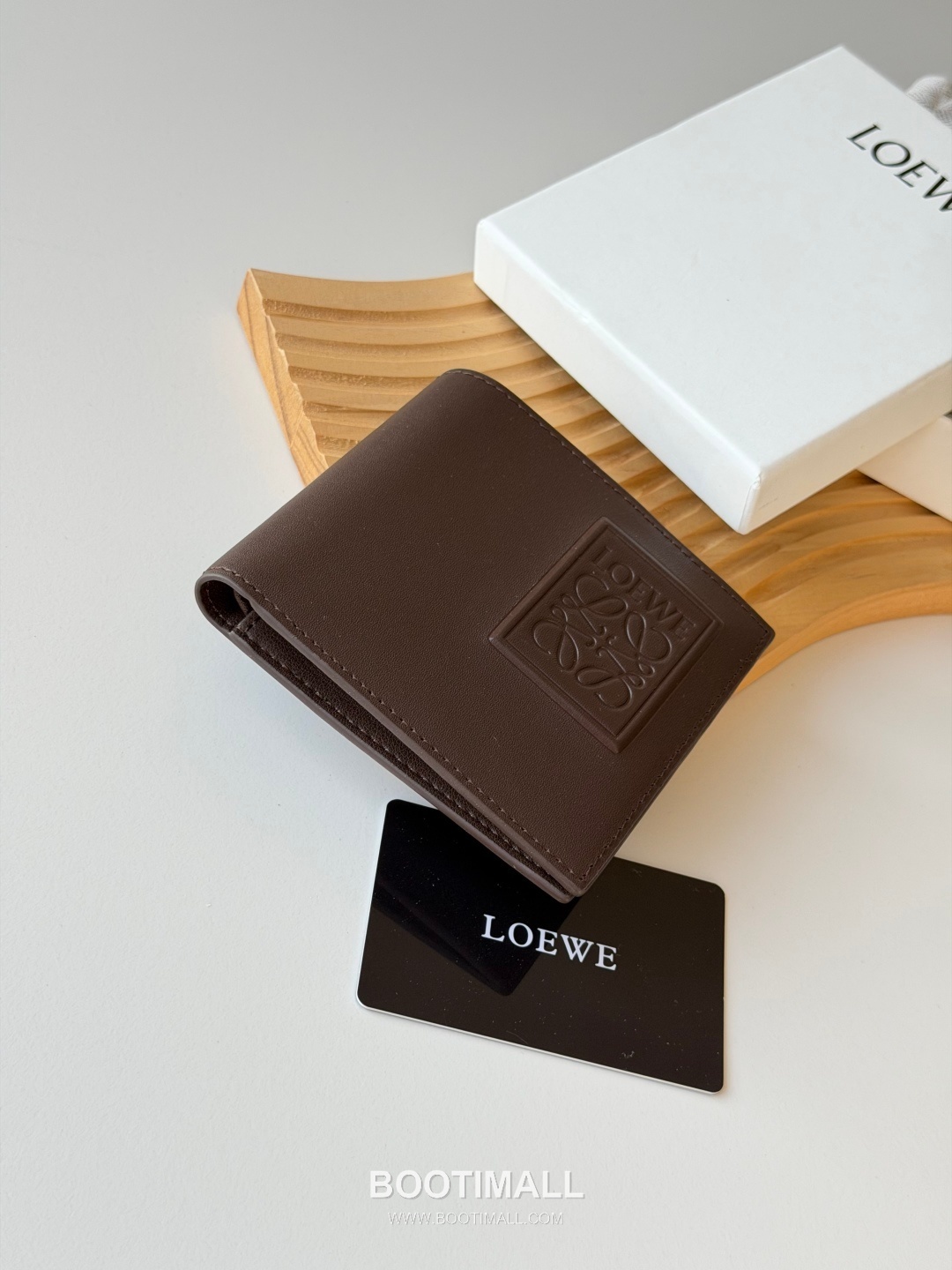 Loewe Puzzle Embossed Smooth Calfskin Bi-Fold Wallet 로에베 퍼즐 엠보싱 스무스 카프스킨 반지갑 L1139 11cm 4