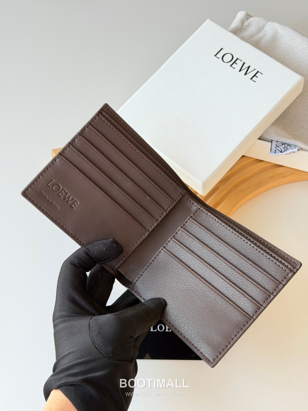 Loewe Puzzle Embossed Smooth Calfskin Bi-Fold Wallet 로에베 퍼즐 엠보싱 스무스 카프스킨 반지갑 L1139 11cm 6
