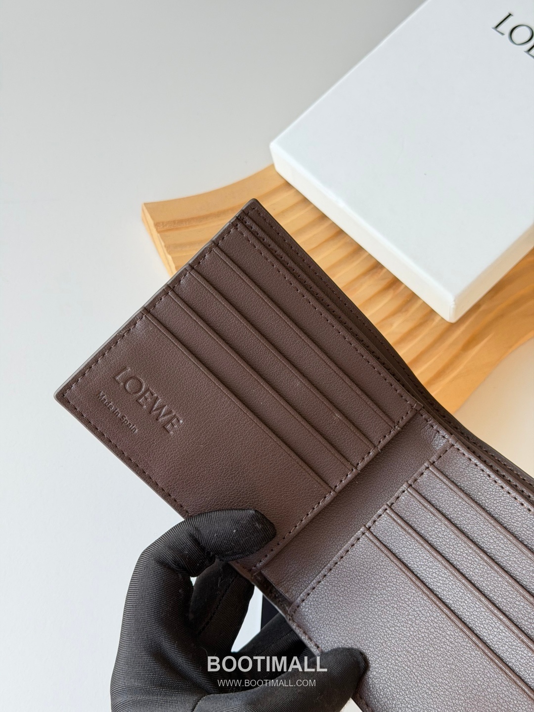 Loewe Puzzle Embossed Smooth Calfskin Bi-Fold Wallet 로에베 퍼즐 엠보싱 스무스 카프스킨 반지갑 L1139 11cm 7