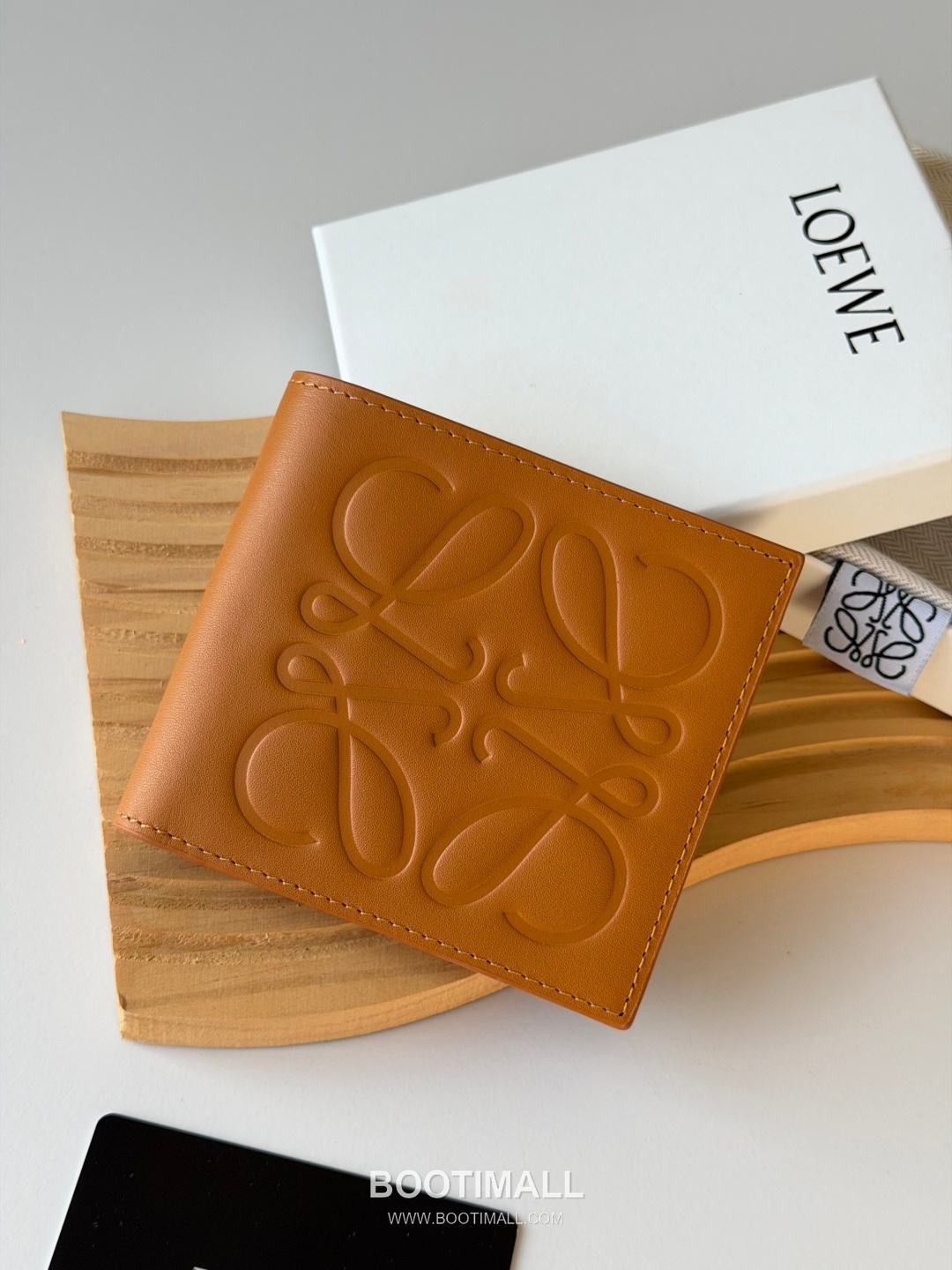 Loewe Puzzle Embossed Calfskin Bi-Fold Wallet 로에베 퍼즐 엠보싱 카프스킨 반지갑 L1140 11cm 2