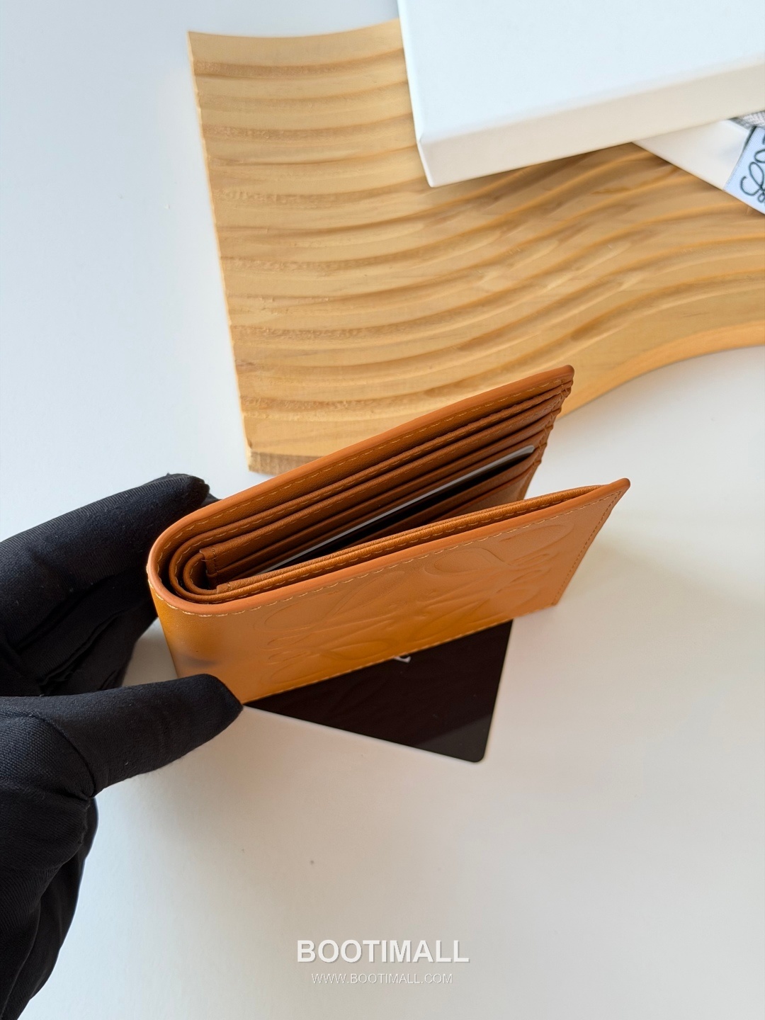 Loewe Puzzle Embossed Calfskin Bi-Fold Wallet 로에베 퍼즐 엠보싱 카프스킨 반지갑 L1140 11cm 5