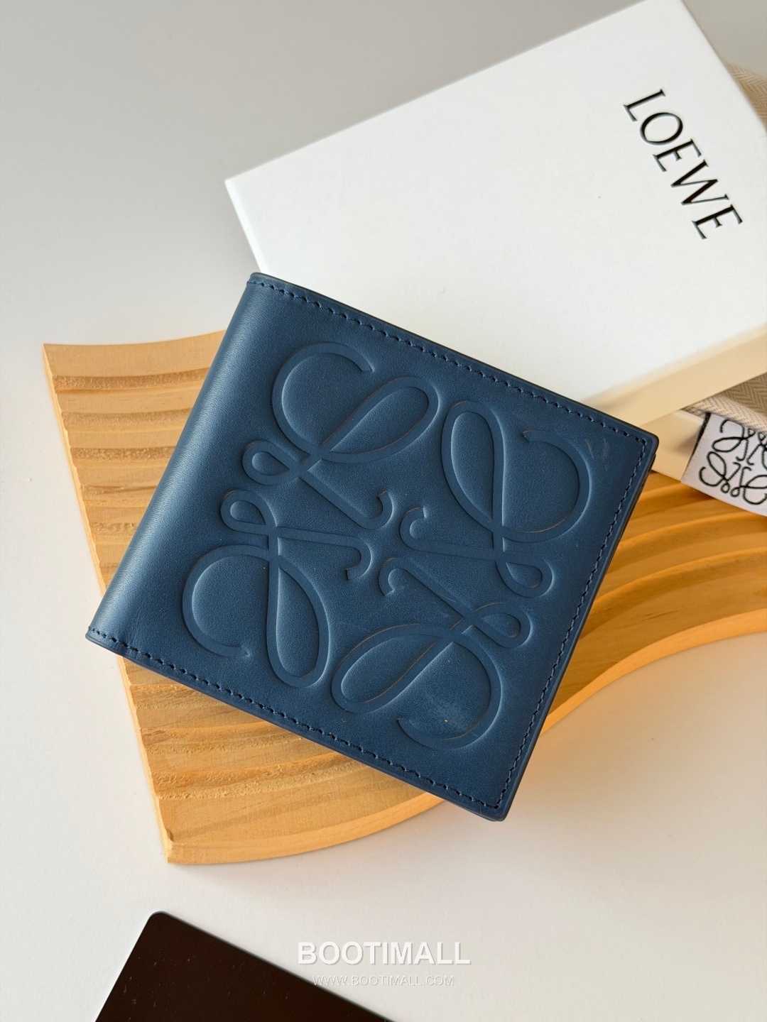 Loewe Puzzle Embossed Calfskin Bi-Fold Wallet 로에베 퍼즐 엠보싱 카프스킨 반지갑 L1140 11cm 2