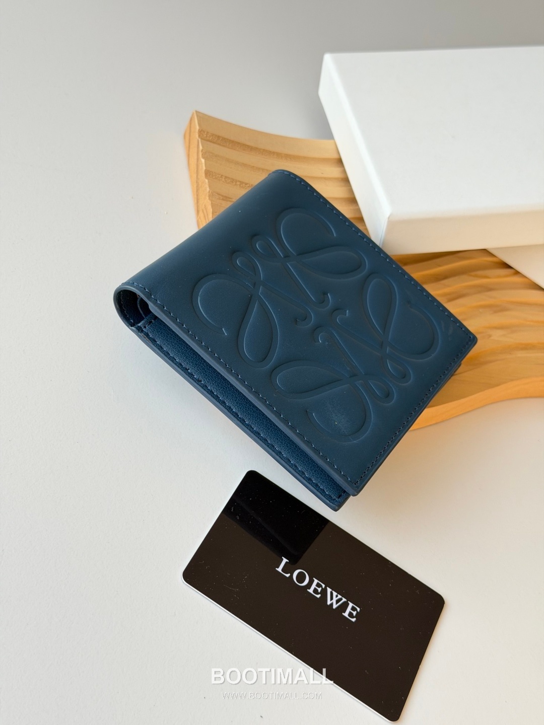Loewe Puzzle Embossed Calfskin Bi-Fold Wallet 로에베 퍼즐 엠보싱 카프스킨 반지갑 L1140 11cm 4