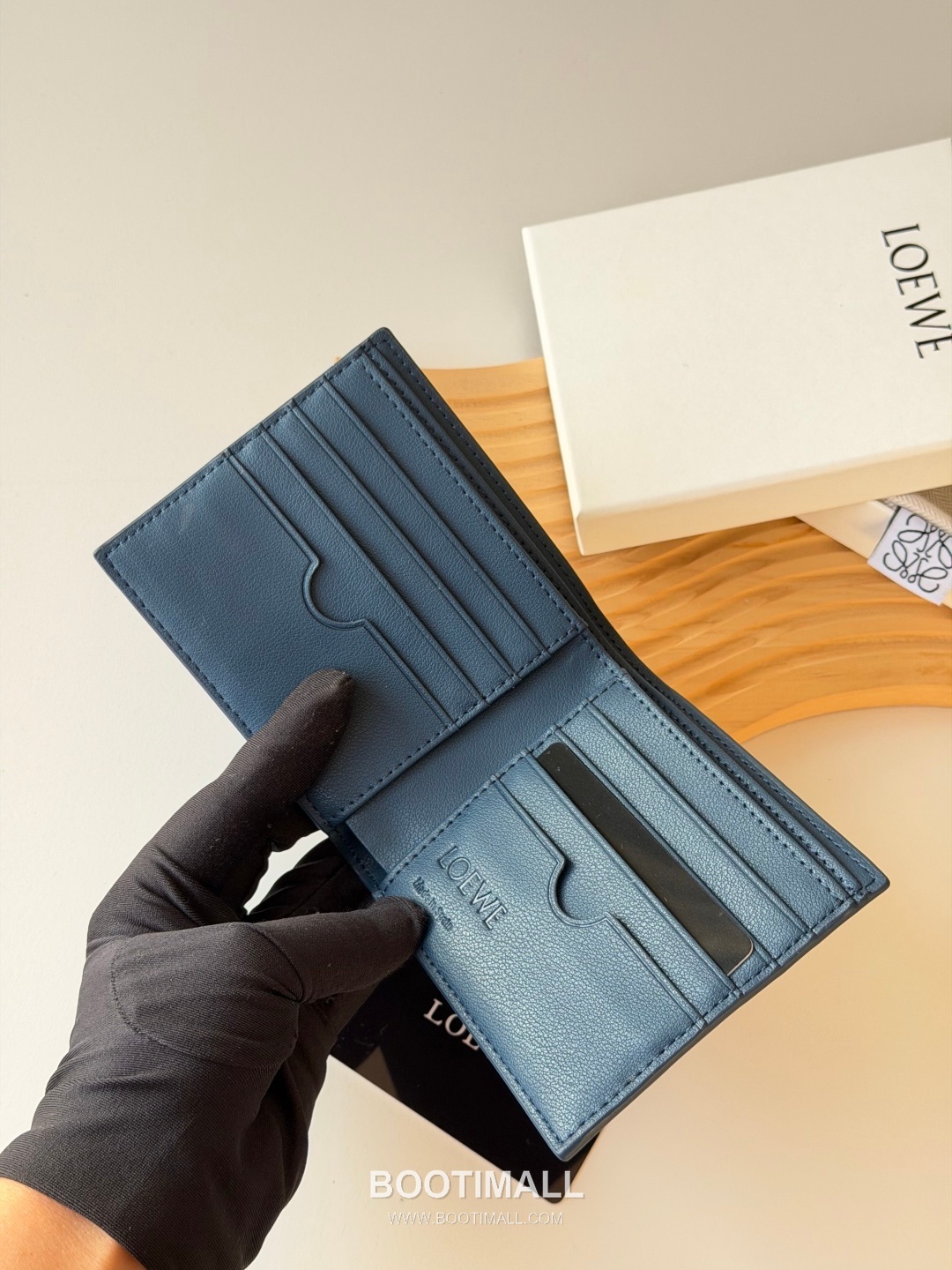 Loewe Puzzle Embossed Calfskin Bi-Fold Wallet 로에베 퍼즐 엠보싱 카프스킨 반지갑 L1140 11cm 8