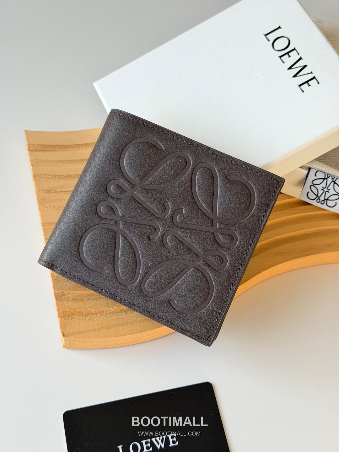 Loewe Puzzle Embossed Calfskin Bi-Fold Wallet 로에베 퍼즐 엠보싱 카프스킨 반지갑 L1140 11cm 2