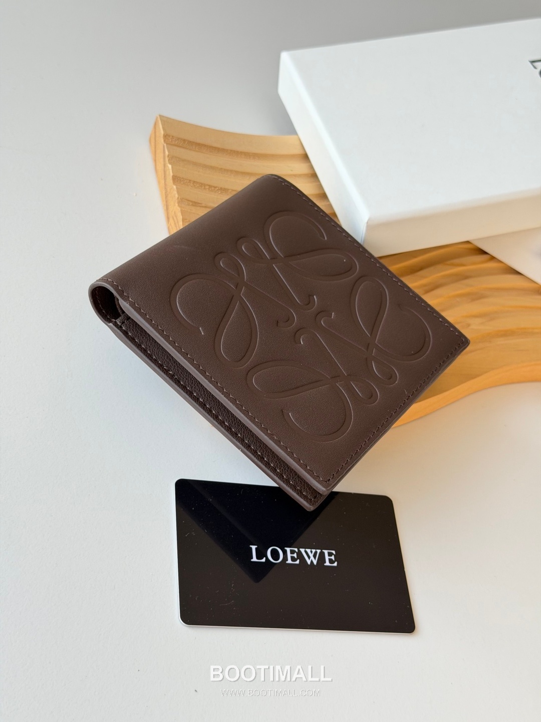 Loewe Puzzle Embossed Calfskin Bi-Fold Wallet 로에베 퍼즐 엠보싱 카프스킨 반지갑 L1140 11cm 4