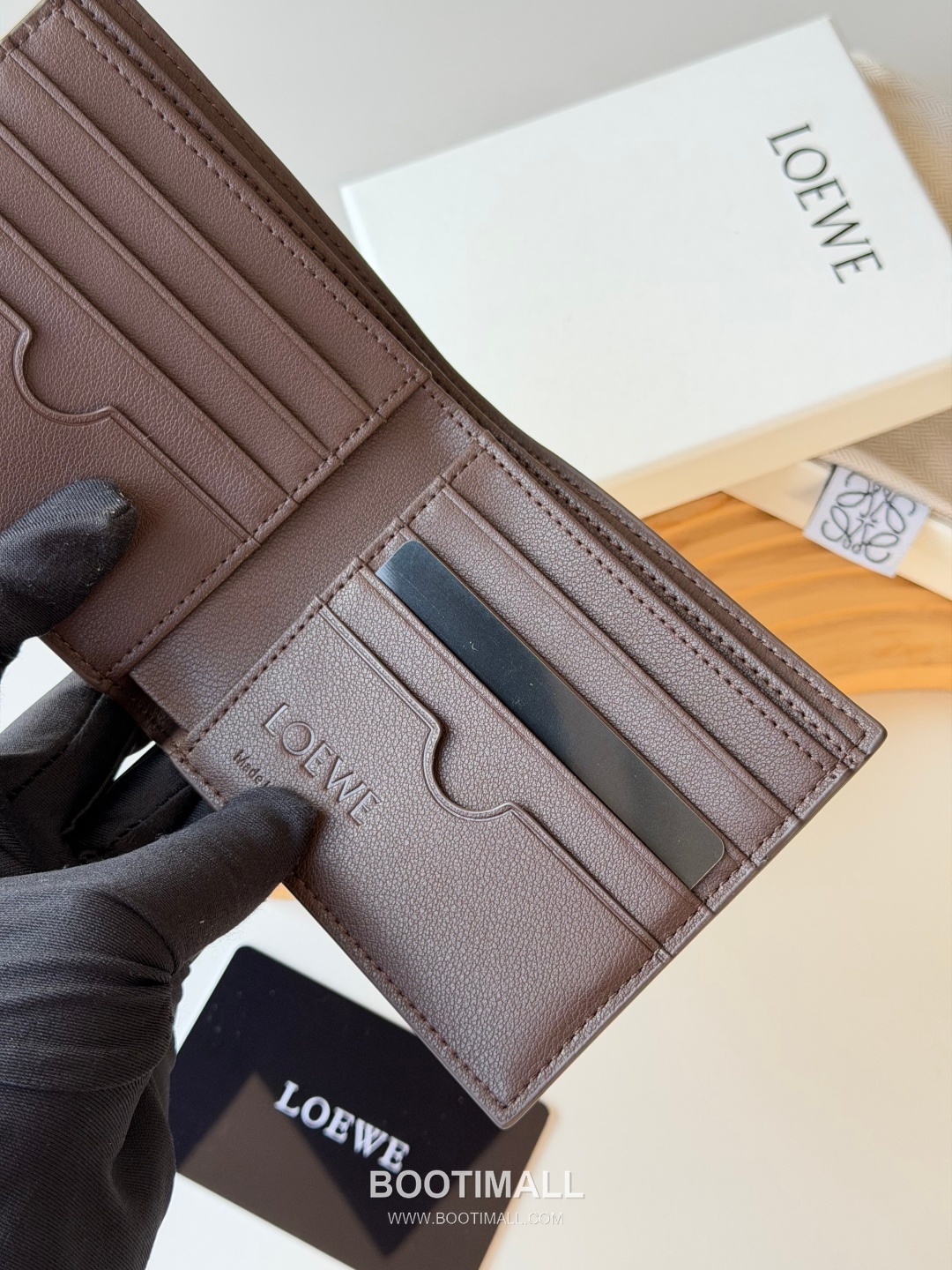 Loewe Puzzle Embossed Calfskin Bi-Fold Wallet 로에베 퍼즐 엠보싱 카프스킨 반지갑 L1140 11cm 8