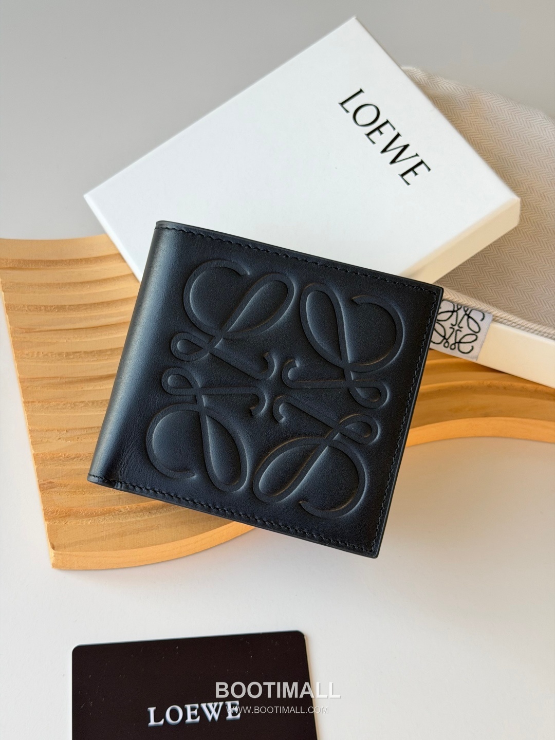 Loewe Puzzle Embossed Calfskin Bi-Fold Wallet 로에베 퍼즐 엠보싱 카프스킨 반지갑 L1140 11cm 2