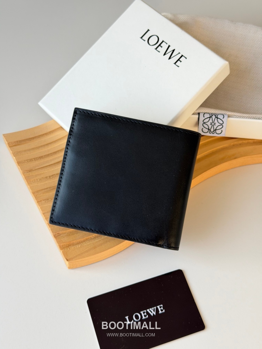Loewe Puzzle Embossed Calfskin Bi-Fold Wallet 로에베 퍼즐 엠보싱 카프스킨 반지갑 L1140 11cm 3