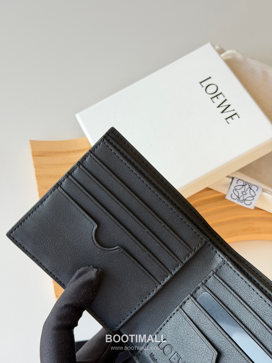 Loewe Puzzle Embossed Calfskin Bi-Fold Wallet 로에베 퍼즐 엠보싱 카프스킨 반지갑 L1140 11cm 7