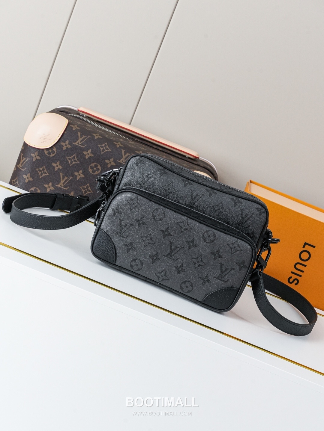 Louis Vuitton Nil Monogram Midnight Crossbody Bag 루이비통 닐 모노그램 미드나잇 크로스백 M26783 25cm 1