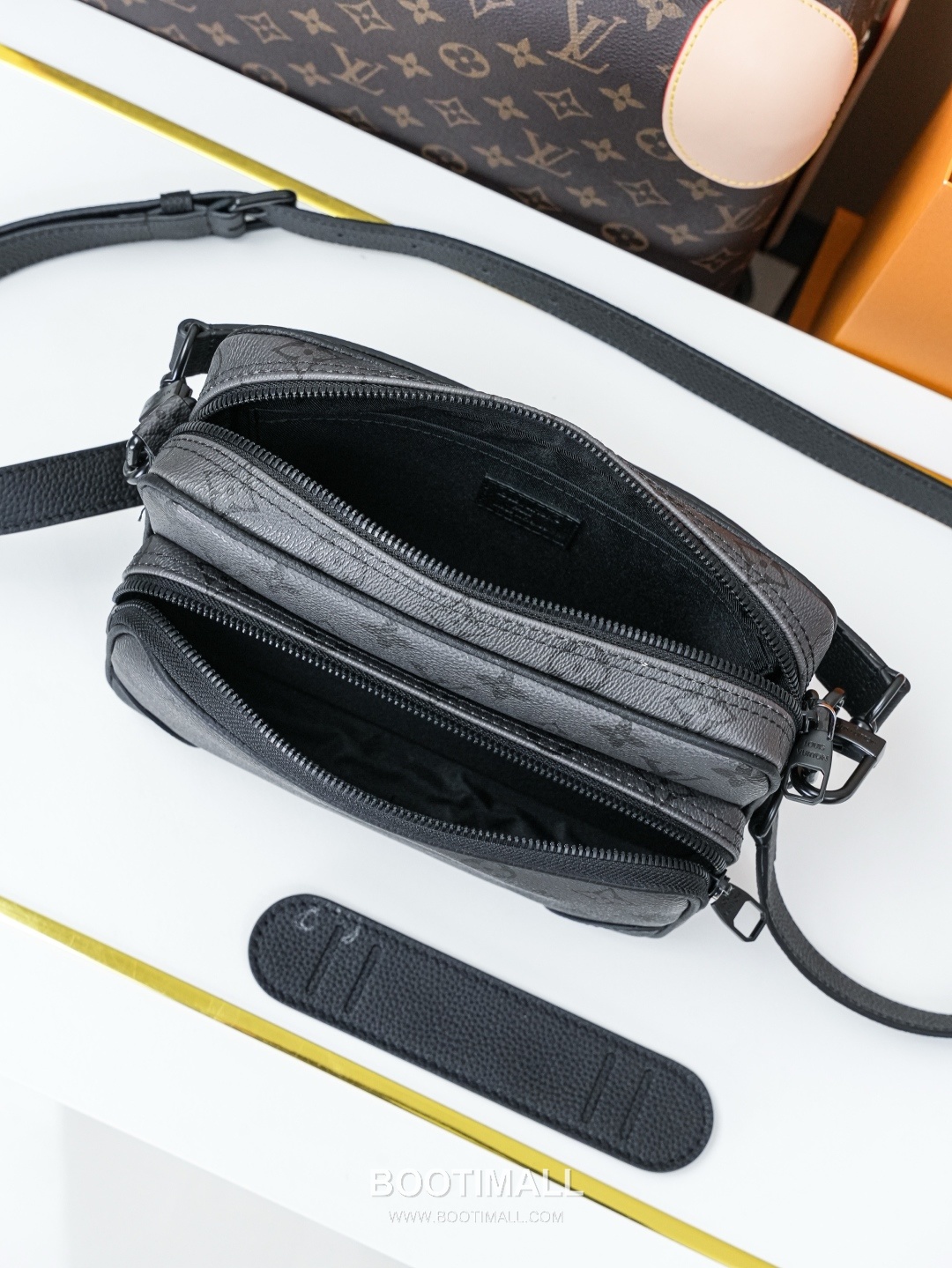 Louis Vuitton Nil Monogram Midnight Crossbody Bag 루이비통 닐 모노그램 미드나잇 크로스백 M26783 25cm 8