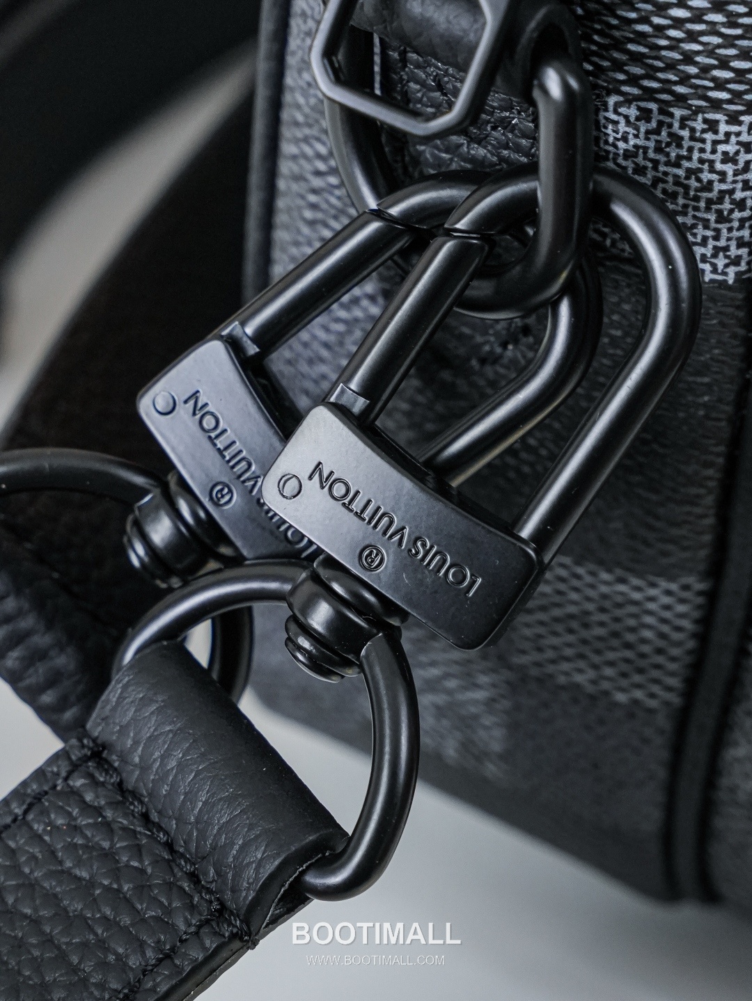 Louis Vuitton Nil Damoflage Black Messenger Bag 루이비통 닐 다모플라쥬 블랙 메신저백 M14988 25cm 6