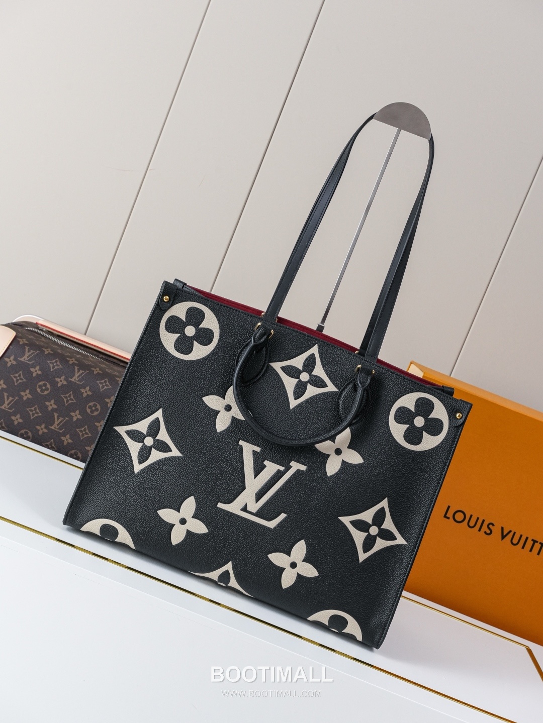 Louis Vuitton OnTheGo Monogram Empreinte Tote Bag 루이비통 온더고 모노그램 앙프렝뜨 토트백 M45945 41cm 1