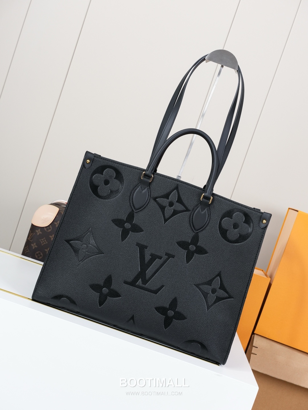 Louis Vuitton OnTheGo Monogram Empreinte Giant Tote Bag 루이비통 온더고 모노그램 앙프렝뜨 자이언트 토트백 M44925 41cm 3