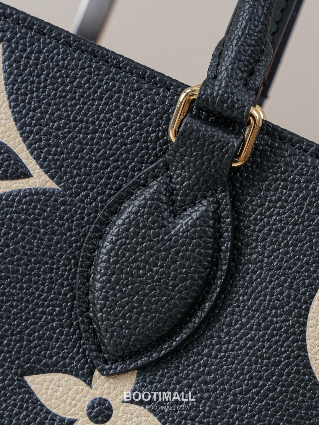 Louis Vuitton OnTheGo MM Monogram Empreinte Tote Bag 루이비통 온더고 MM 모노그램 앙프렝뜨 토트백 M45494 35cm 8