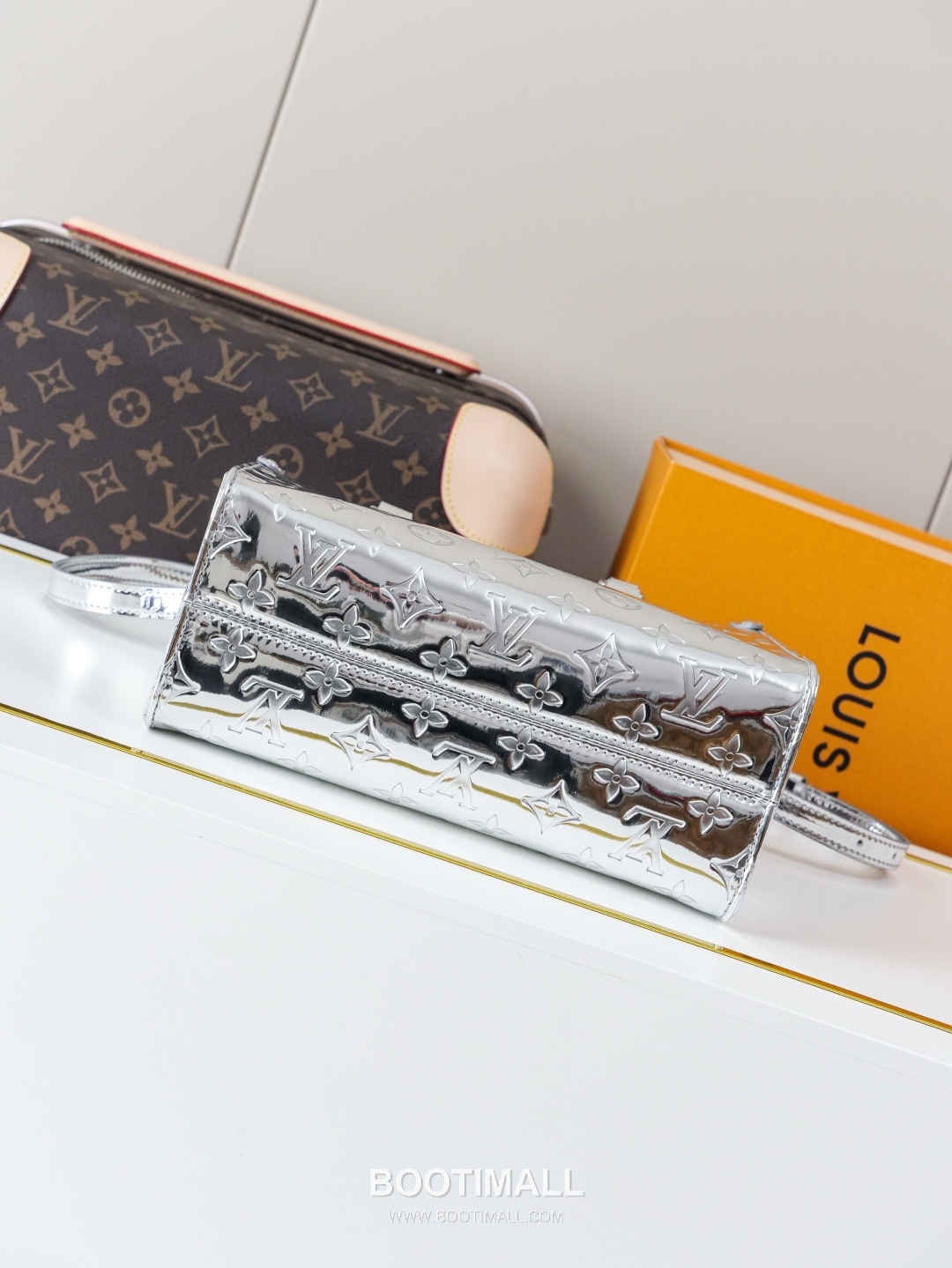 Louis Vuitton OnTheGo PM Monogram Miroir Tote Bag 루이비통 온더고 PM 모노그램 미로아 토트백 M26373 25cm 5