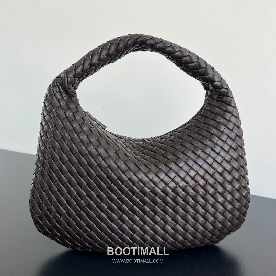 Bottega Veneta Veneta Intrecciato Nappa Hobo Shoulder Bag 보테가베네타 베네타 인트레치아토 나파 호보 숄더백 44cm 1