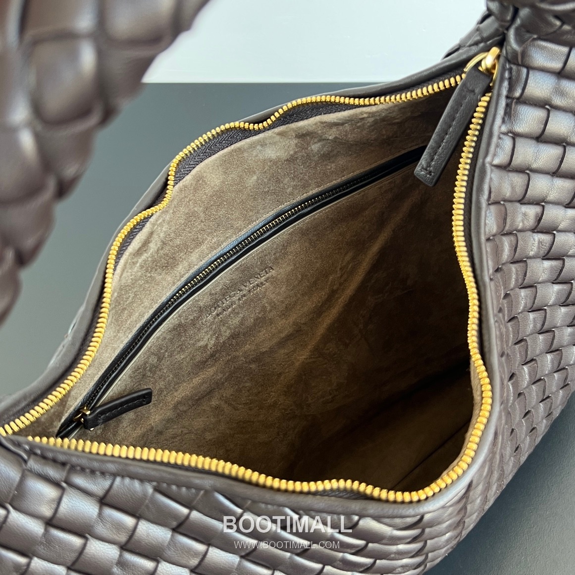 Bottega Veneta Veneta Intrecciato Nappa Hobo Shoulder Bag 보테가베네타 베네타 인트레치아토 나파 호보 숄더백 44cm 7
