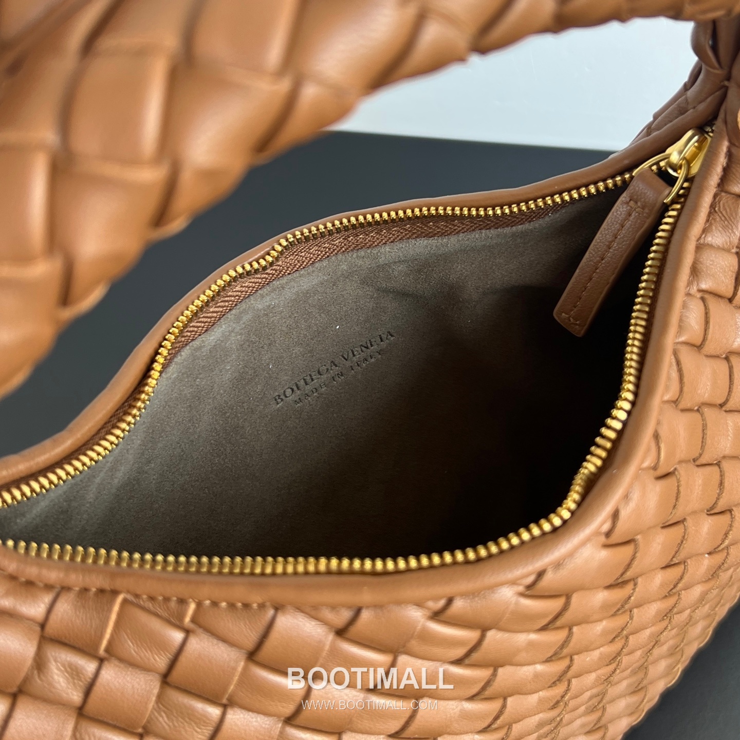 Bottega Veneta Veneta Intrecciato Nappa Hobo Shoulder Bag 보테가베네타 베네타 인트레치아토 나파 호보 숄더백 44cm 7