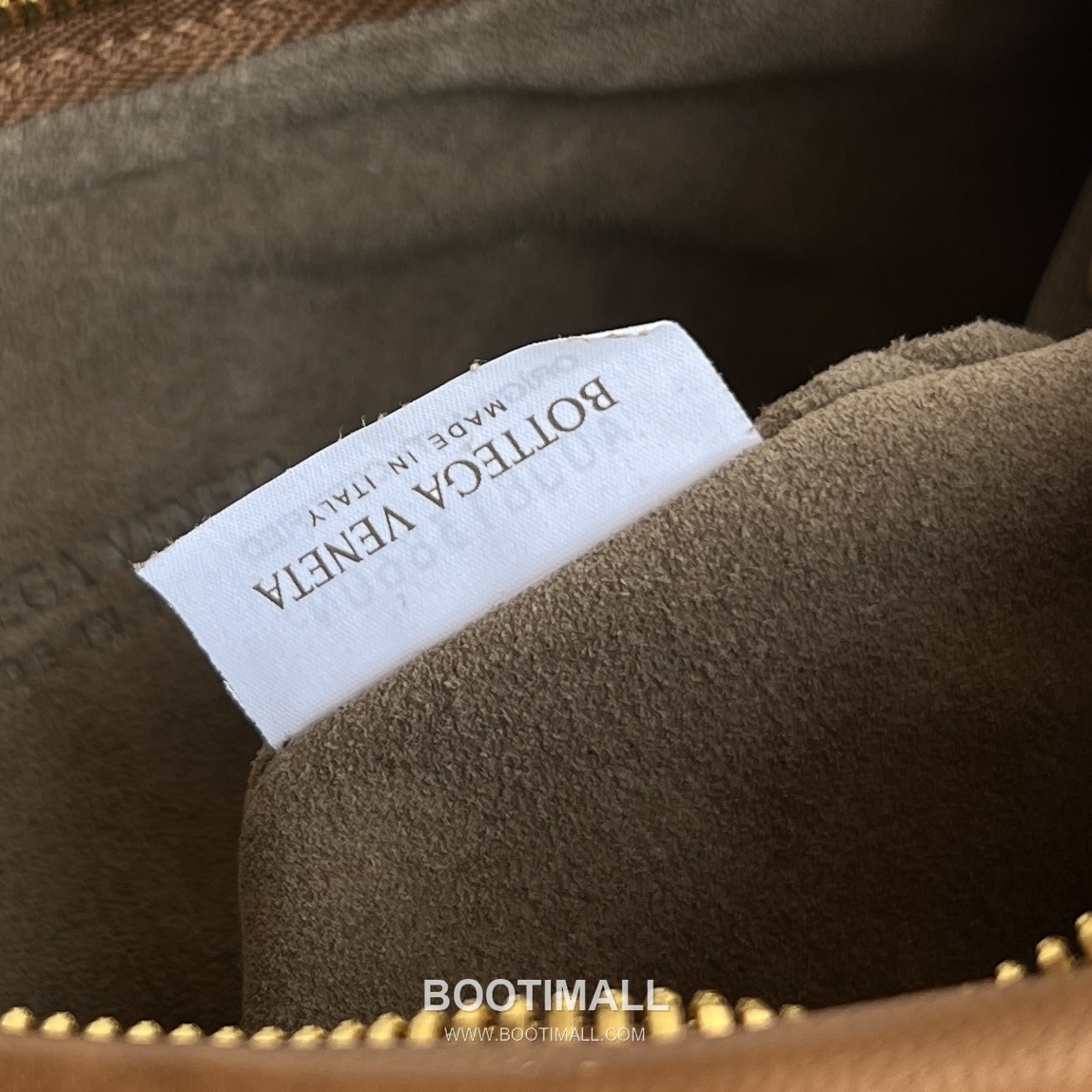 Bottega Veneta Veneta Intrecciato Nappa Hobo Shoulder Bag 보테가베네타 베네타 인트레치아토 나파 호보 숄더백 44cm 9