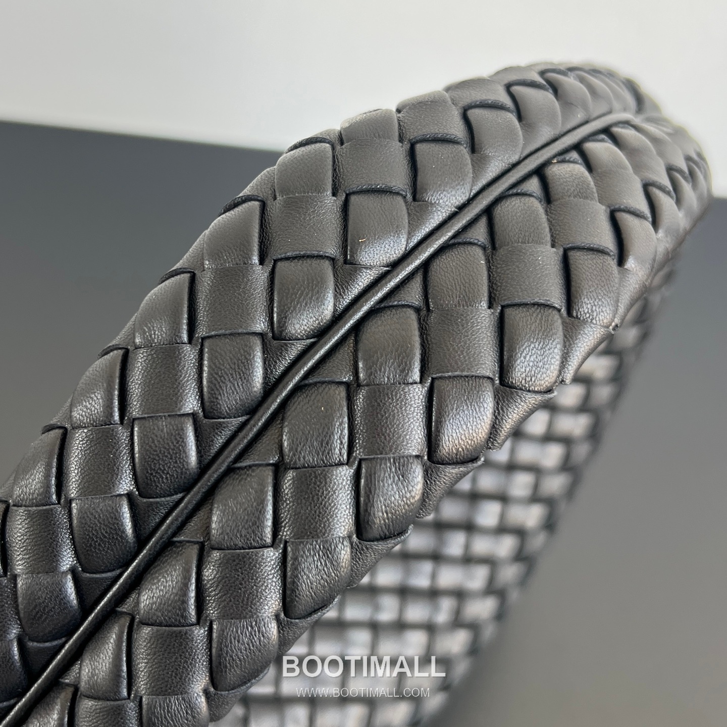 Bottega Veneta Veneta Intrecciato Nappa Hobo Shoulder Bag 보테가베네타 베네타 인트레치아토 나파 호보 숄더백 44cm 3