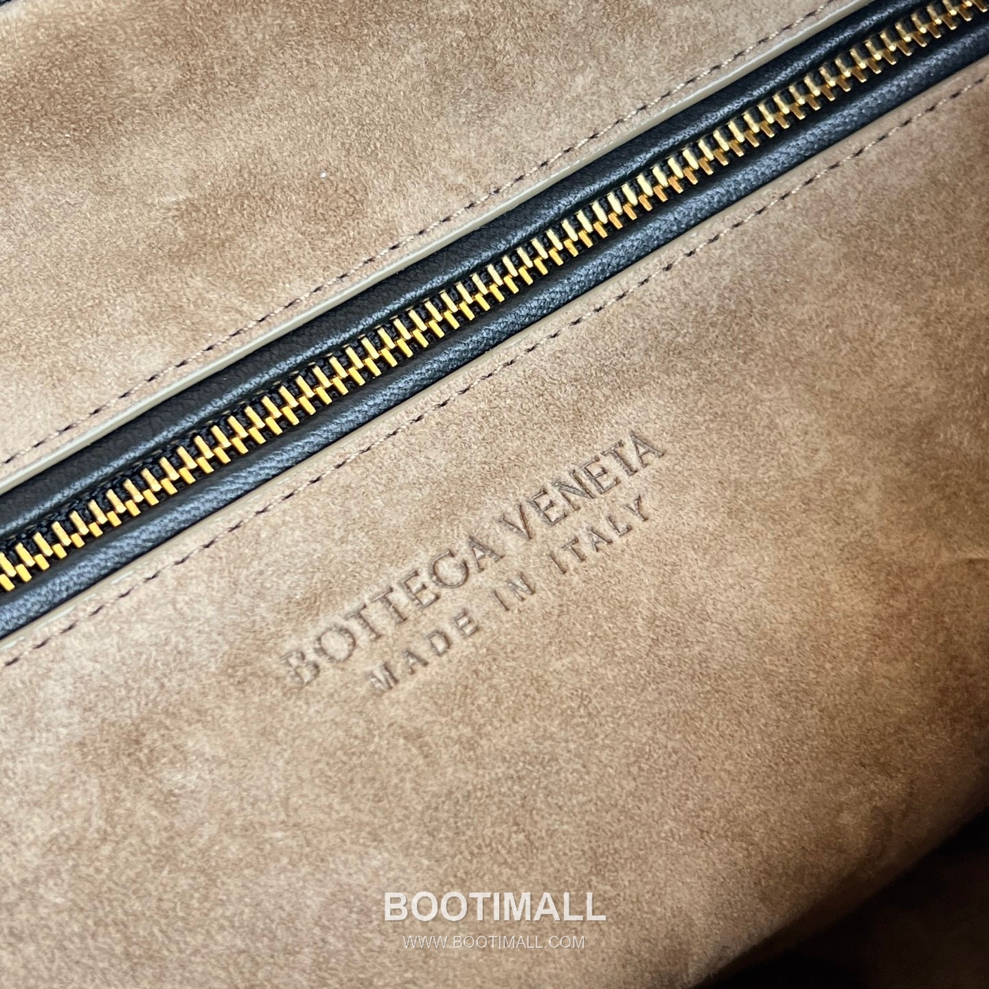 Bottega Veneta Veneta Intrecciato Nappa Hobo Shoulder Bag 보테가베네타 베네타 인트레치아토 나파 호보 숄더백 44cm 8