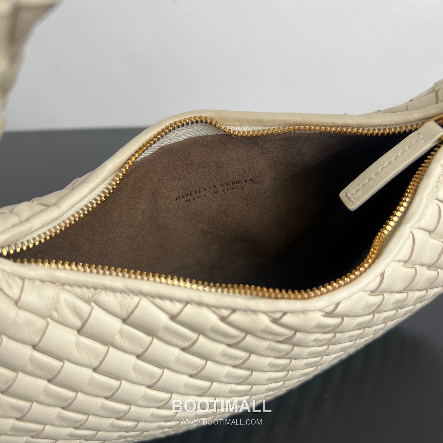 Bottega Veneta Veneta Intrecciato Nappa Hobo Shoulder Bag 보테가베네타 베네타 인트레치아토 나파 호보 숄더백 35cm 7