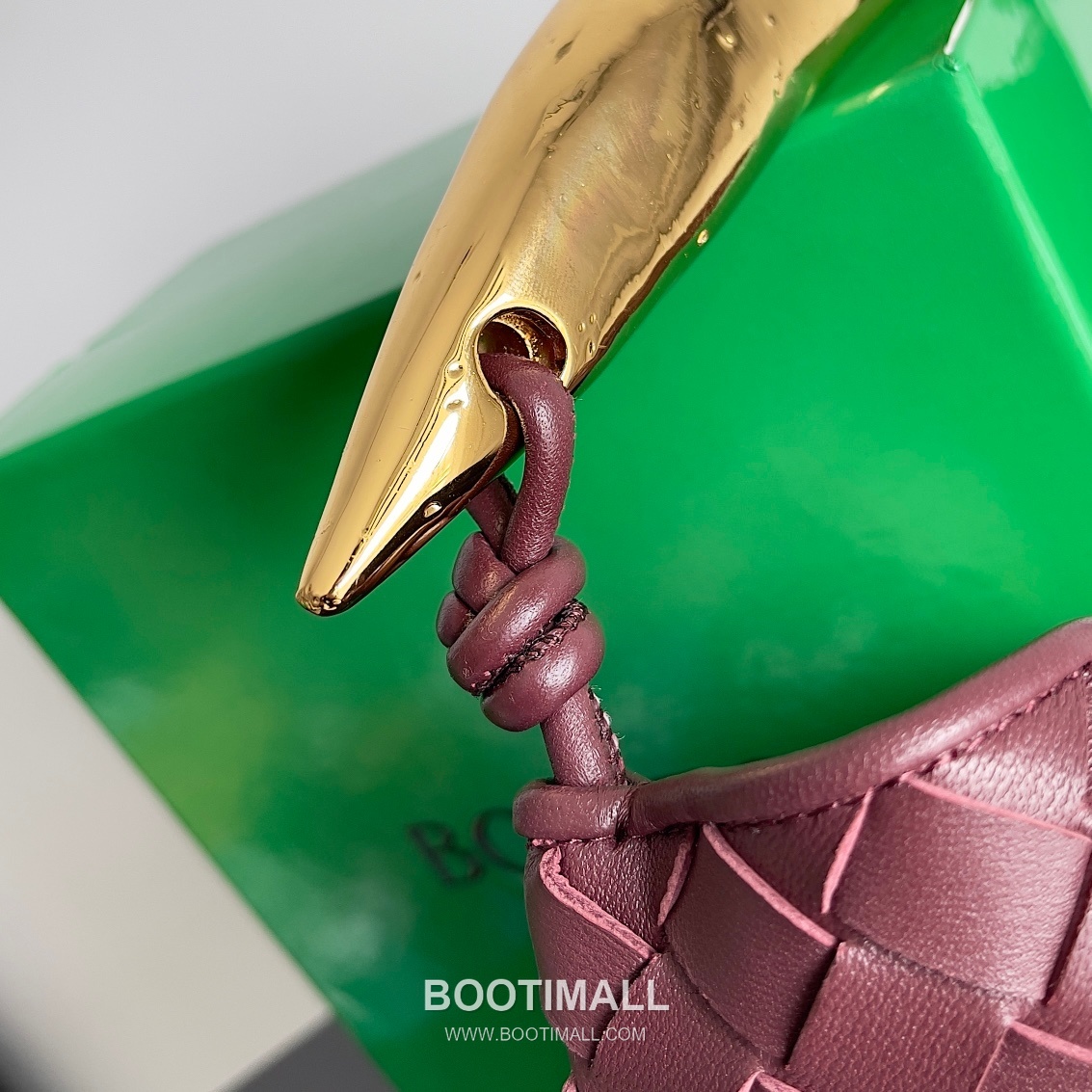 Bottega Veneta Sardine Intrecciato Nappa Leather Top Handle Bag 보테가베네타 사르딘 인트레치아토 나파 탑핸들백 36cm 5