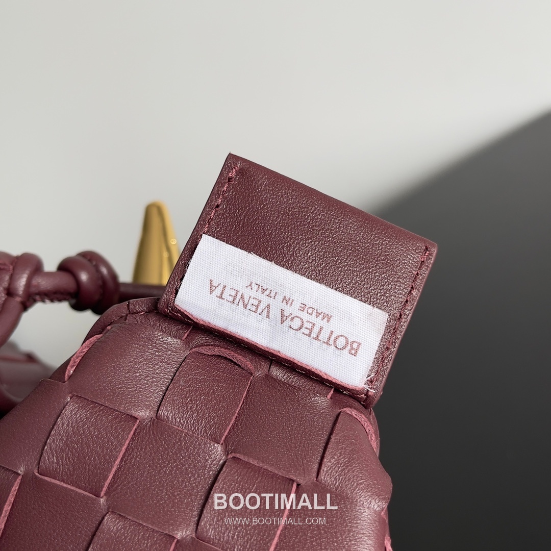 Bottega Veneta Sardine Intrecciato Nappa Leather Top Handle Bag 보테가베네타 사르딘 인트레치아토 나파 탑핸들백 36cm 9