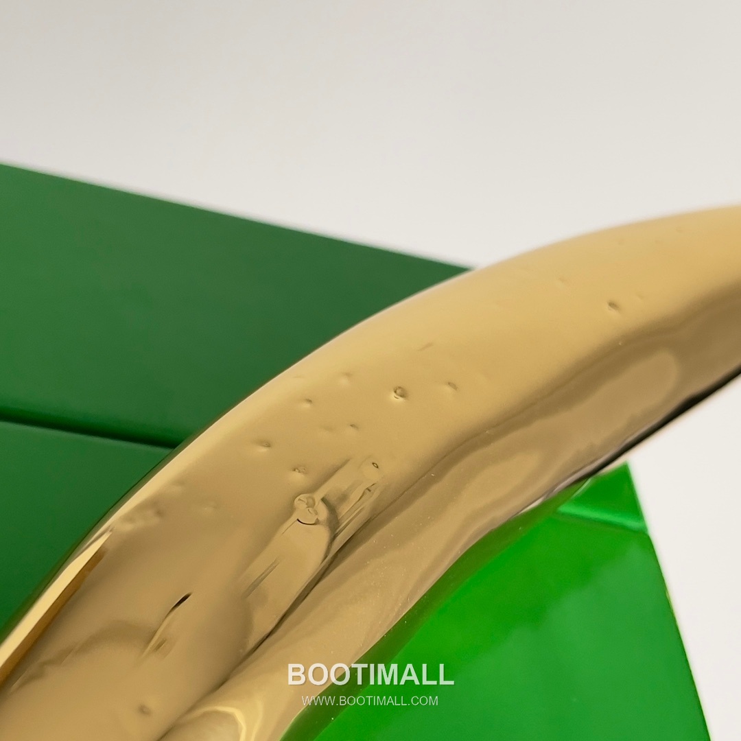 Bottega Veneta Sardine Intrecciato Nappa Leather Top Handle Bag 보테가베네타 사르딘 인트레치아토 나파 탑핸들백 36cm 5