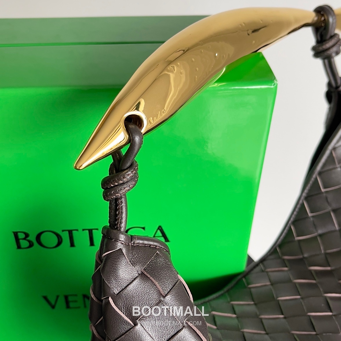 Bottega Veneta Sardine Intrecciato Nappa Leather Top Handle Bag 보테가베네타 사르딘 인트레치아토 나파 탑핸들백 36cm 7
