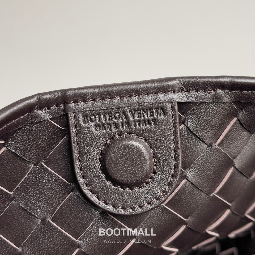 Bottega Veneta Sardine Intrecciato Nappa Leather Top Handle Bag 보테가베네타 사르딘 인트레치아토 나파 탑핸들백 36cm 9