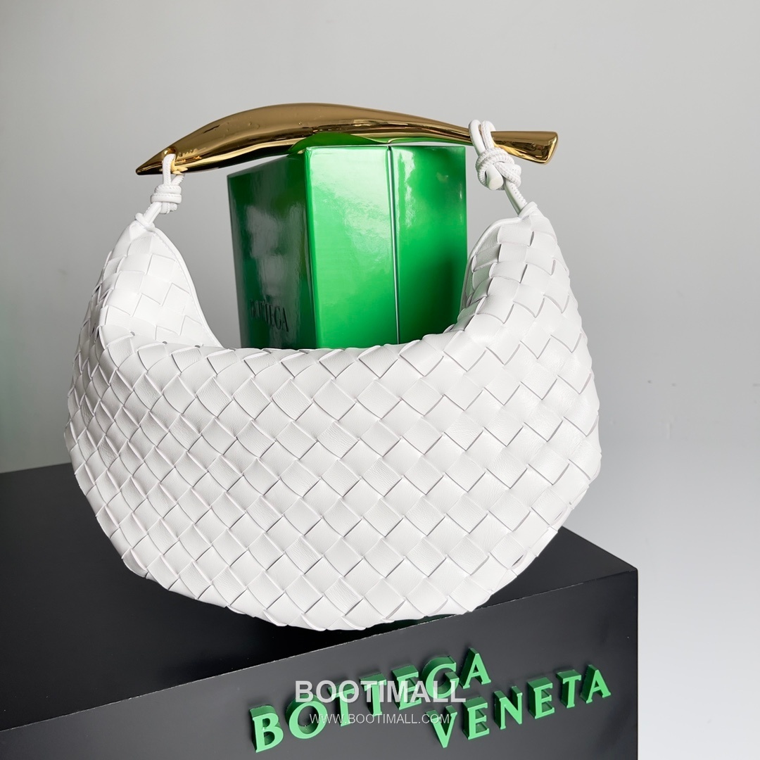 Bottega Veneta Sardine Intrecciato Nappa Leather Top Handle Bag 보테가베네타 사르딘 인트레치아토 나파 탑핸들백 36cm 3