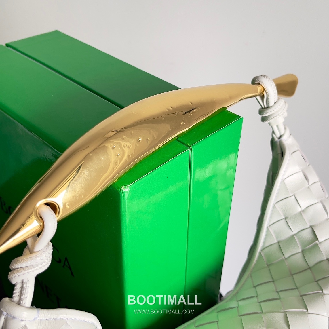 Bottega Veneta Sardine Intrecciato Nappa Leather Top Handle Bag 보테가베네타 사르딘 인트레치아토 나파 탑핸들백 36cm 5