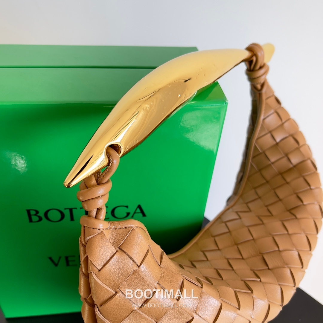 Bottega Veneta Sardine Intrecciato Nappa Leather Top Handle Bag 보테가베네타 사르딘 인트레치아토 나파 탑핸들백 36cm 4