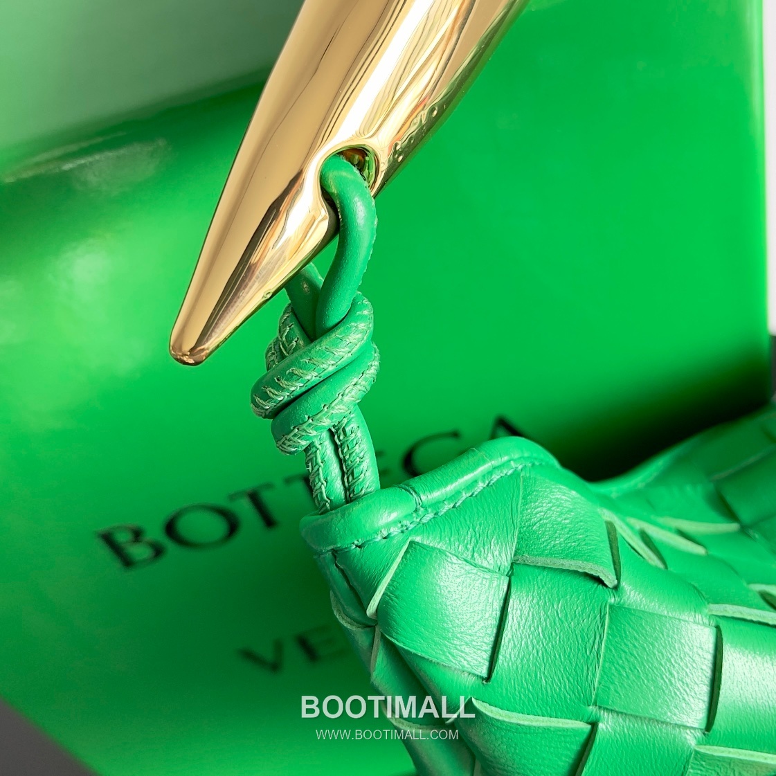 Bottega Veneta Sardine Intrecciato Nappa Leather Top Handle Bag 보테가베네타 사르딘 인트레치아토 나파 탑핸들백 36cm 5