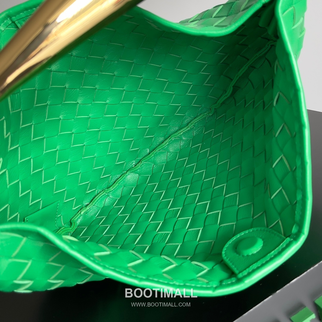 Bottega Veneta Sardine Intrecciato Nappa Leather Top Handle Bag 보테가베네타 사르딘 인트레치아토 나파 탑핸들백 36cm 7