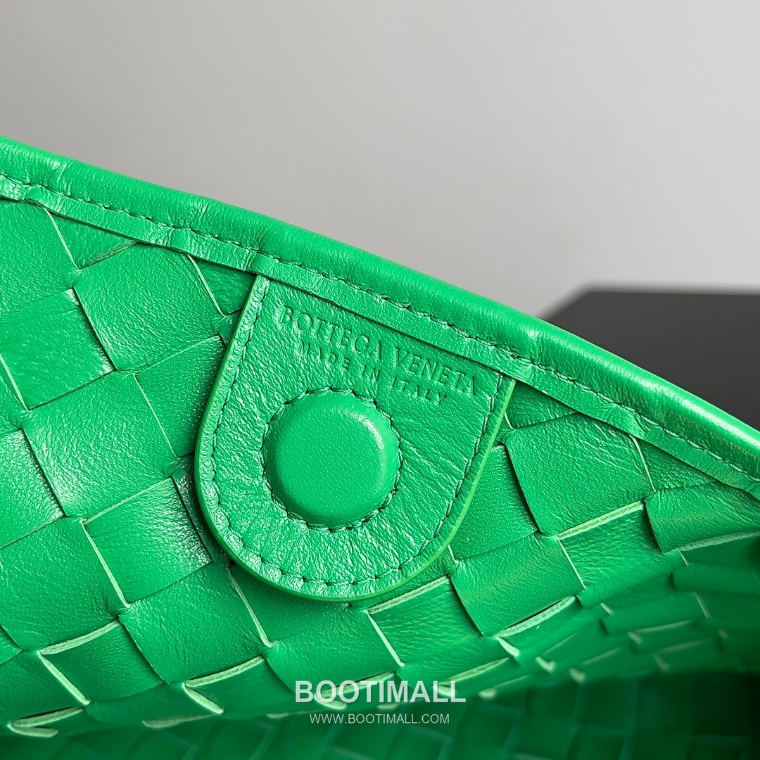 Bottega Veneta Sardine Intrecciato Nappa Leather Top Handle Bag 보테가베네타 사르딘 인트레치아토 나파 탑핸들백 36cm 8